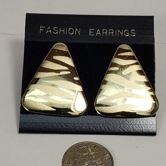 Bold Gold Tone Zebra Print Stud Earrings – Retro Animal Print Statement Jewelry - Picture 8 of 9